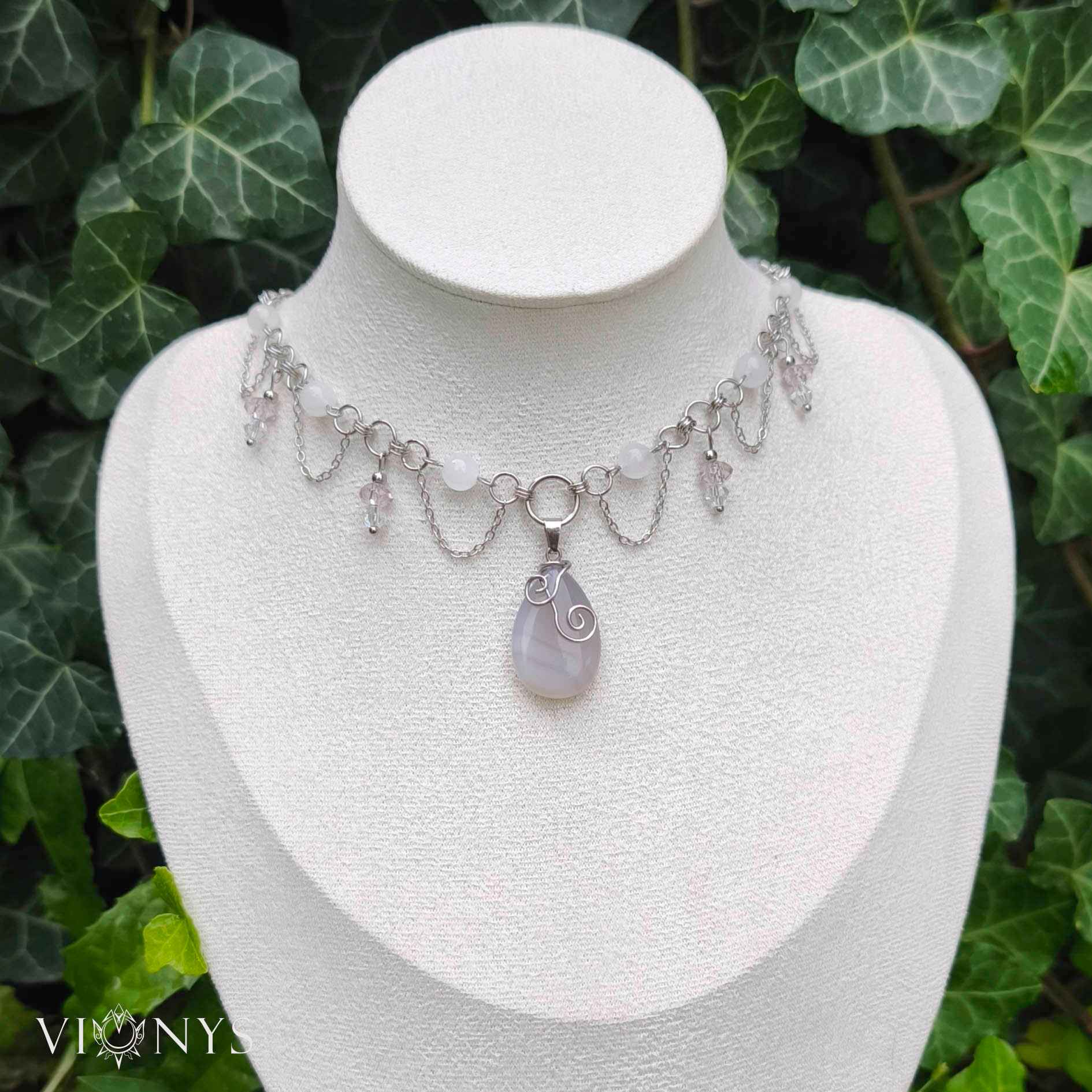 Silver necklace in white and pink colours and Moonstone - Ireya