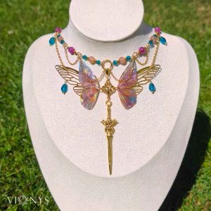 Golden fantasy butterfly necklace with Kunzite - Lesianna
